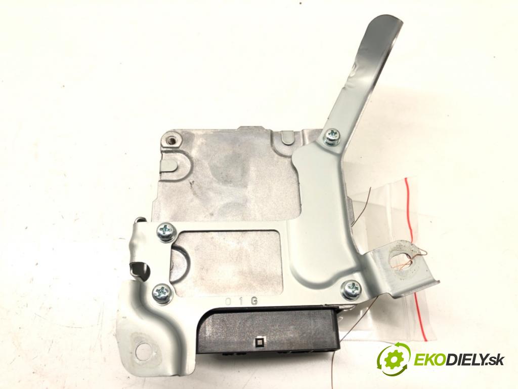 TOYOTA YARIS (_P13_) 2010 - 2022    1.4 D (NLP130_) 66 kW [90 KM] olej napędowy 2011 -  Modul servočerpadlo 89650-0D262 (Ostatné)