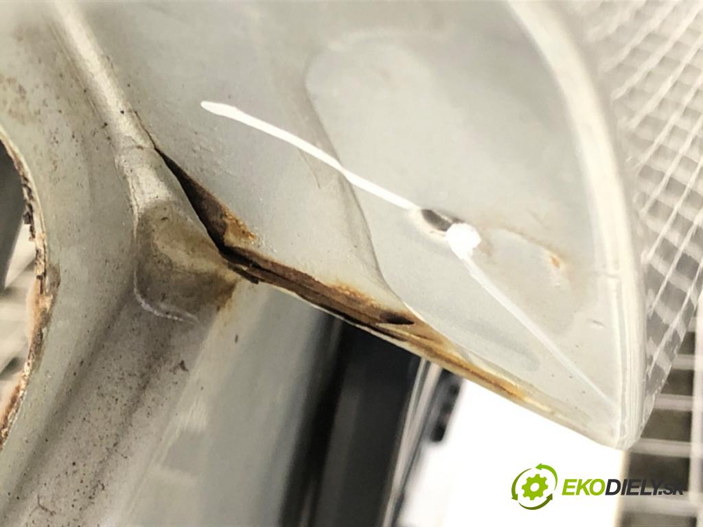 AUDI A4 B8 (8K2) 2007 - 2015    2.0 TDI 105 kW [143 KM] olej napędowy 2007 - 2015  zadní část kapota  (Zadní kapoty)