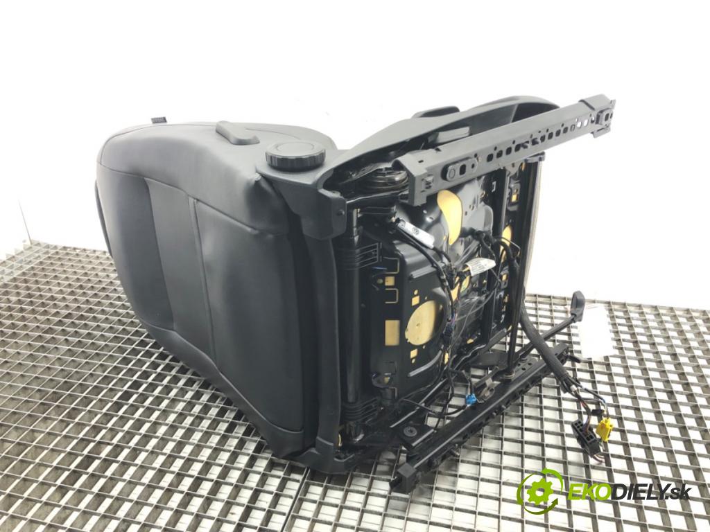 VW PASSAT CC B6 (357) 2008 - 2012    2.0 TSI 155 kW [211 KM] benzyna 2010 - 2012  sedadlo pravý  (Sedačky, sedadla)