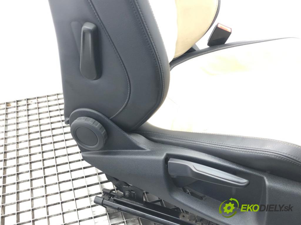 VW PASSAT CC B6 (357) 2008 - 2012    2.0 TSI 155 kW [211 KM] benzyna 2010 - 2012  sedadlo pravý  (Sedačky, sedadla)