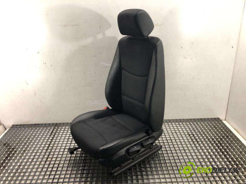 BMW 3 (E90) 2004 - 2012    316 d 85 kW [116 KM] olej napędowy 2009 - 2011  Sedadlo ľavy  (Sedačky, sedadlá)