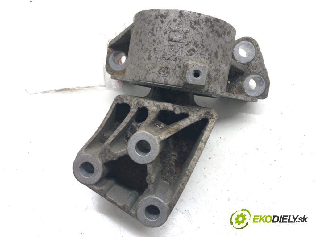 OPEL COMBO Nadwozie pełne/minivan (X12) 2012 - 2022    1.3 CDTI (B05) 66 kW [90 KM] olej napędowy 2012 -   AirBag Motor 00517991100 (Držiaky motora)