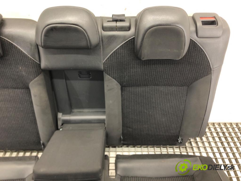 CITROEN C4 II (NC_) 2009 - 2022    1.6 HDi 110 82 kW [112 KM] olej napędowy 2009 - 20  Sedadlo zad  (Sedačky, sedadlá)