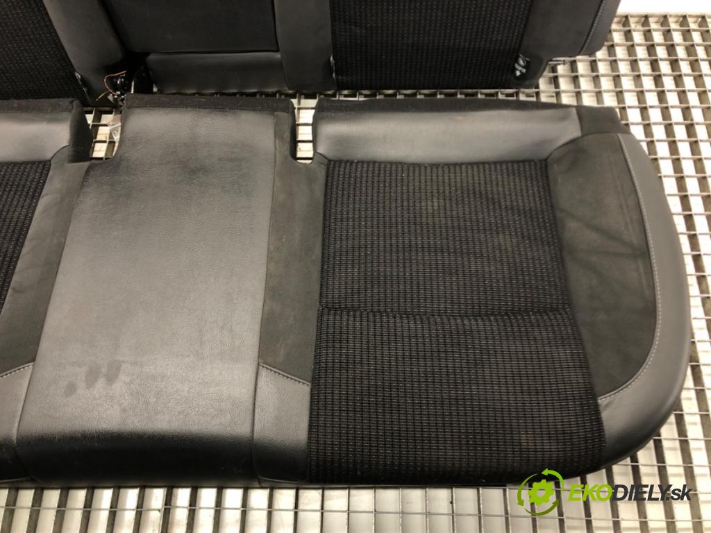 CITROEN C4 II (NC_) 2009 - 2022    1.6 HDi 110 82 kW [112 KM] olej napędowy 2009 - 20  Sedadlo zad  (Sedačky, sedadlá)