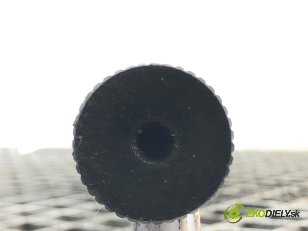 RENAULT LAGUNA II (BG0/1_) 2001 - 2007    1.9 dCi 79 kW [107 KM] olej napędowy 2001 - 2007  Poloos pravá  (Poloosy)