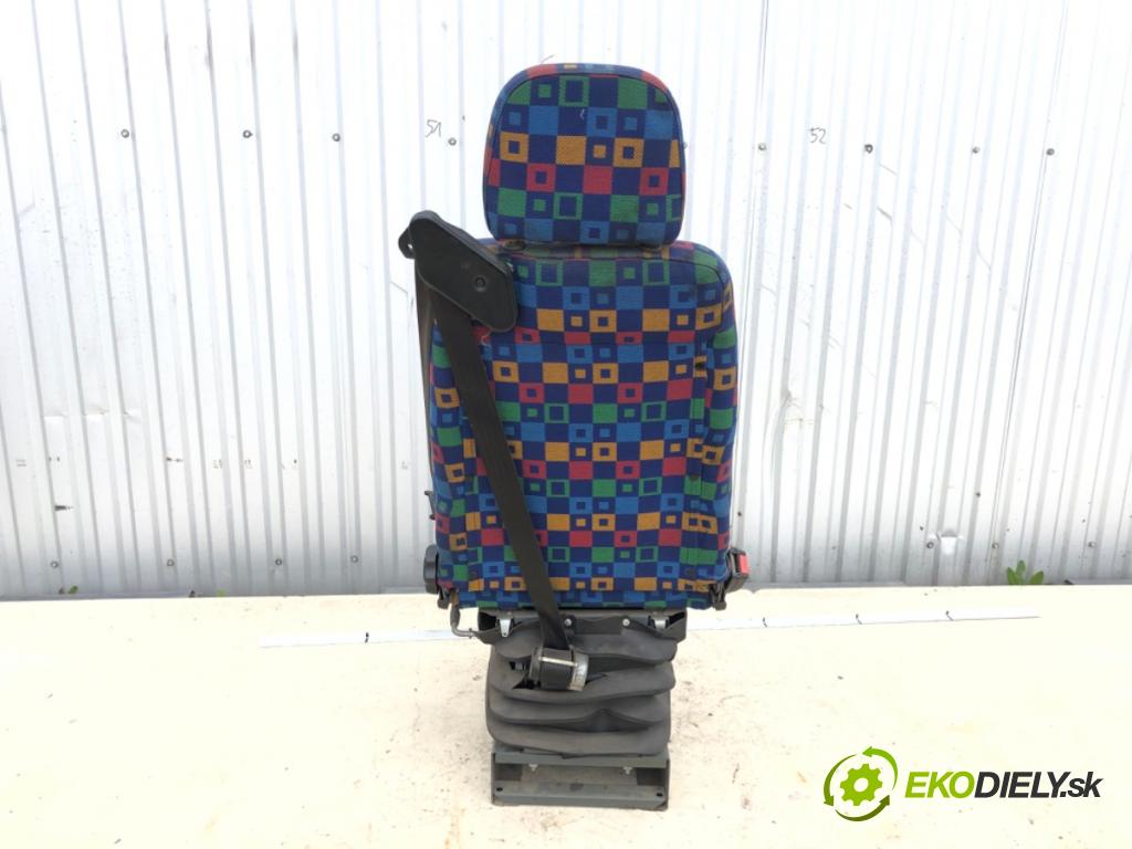 KAROSA C-Series 2001 - 2022    C51034  Sedadlo ľavy (pneumatické):