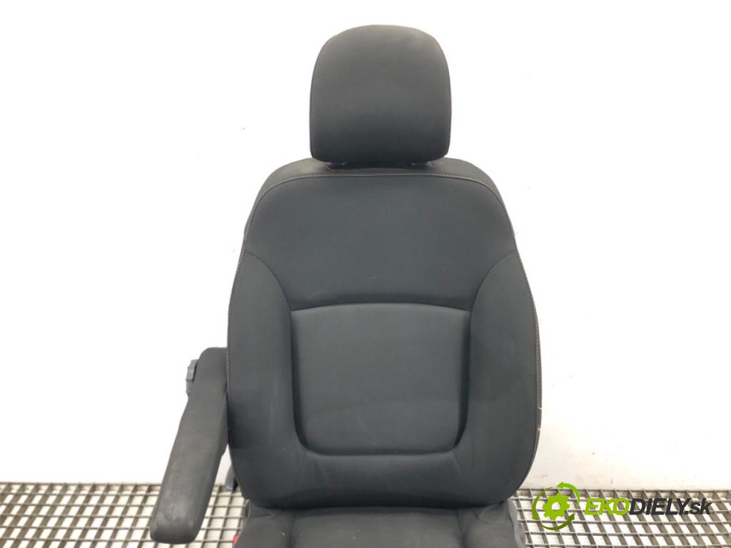 RENAULT TRAFIC III Autobus (JG_) 2014 - 2022    1.6 dCi 90 (JGME) 66 kW [90 KM] olej napędowy 2014  Sedadlo ľavy  (Sedačky, sedadlá)