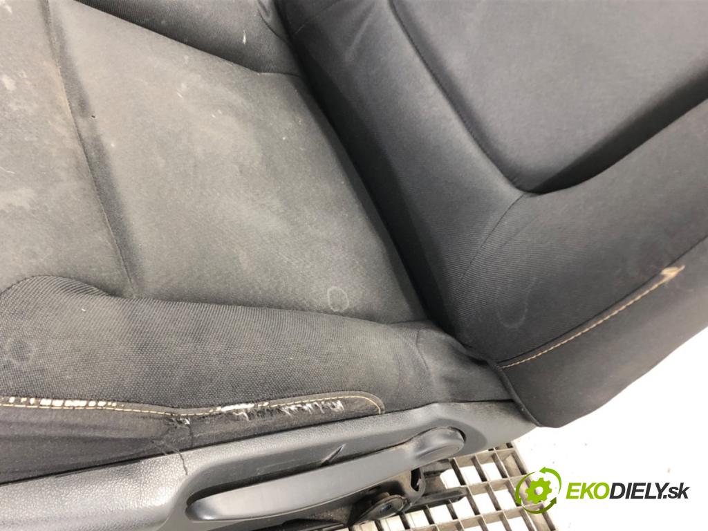 RENAULT TRAFIC III Autobus (JG_) 2014 - 2022    1.6 dCi 90 (JGME) 66 kW [90 KM] olej napędowy 2014  Sedadlo ľavy  (Sedačky, sedadlá)