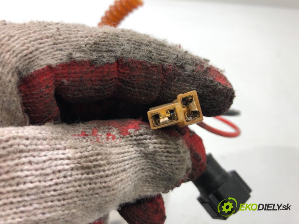 PORSCHE CAYENNE (9PA) 2002 - 2010    S 4.5 250 kW [340 KM] benzyna 2002 - 2007  Pumpa paliva vnútorná  (Palivové pumpy, čerpadlá, plaváky)