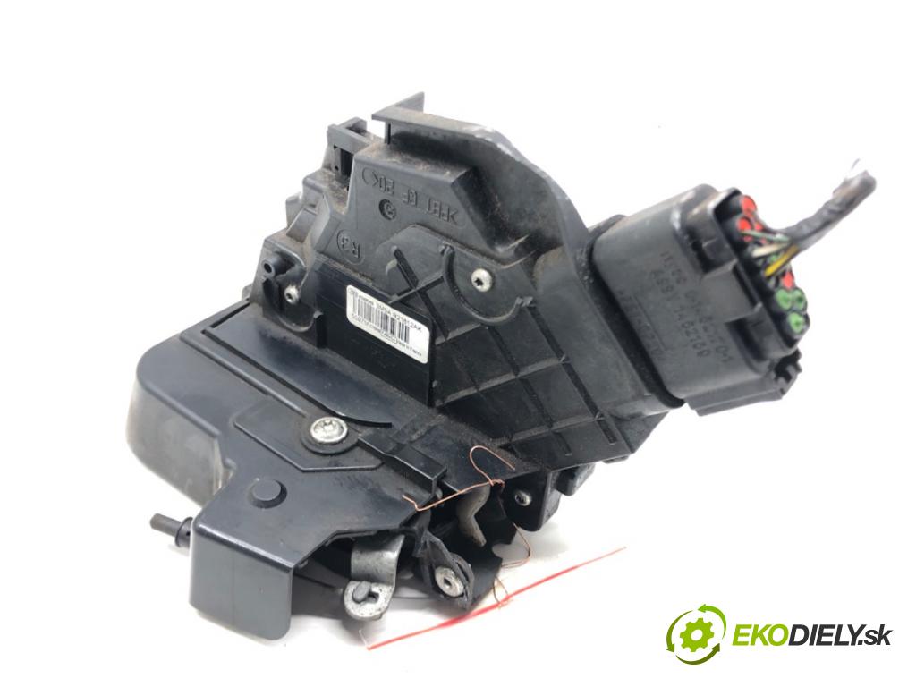 FORD FOCUS II (DA_, HCP, DP) 2004 - 2013    1.8 TDCi 85 kW [115 KM] olej napędowy 2005 - 2012  zámok dveře pravý přední část 3M5AR21812AK