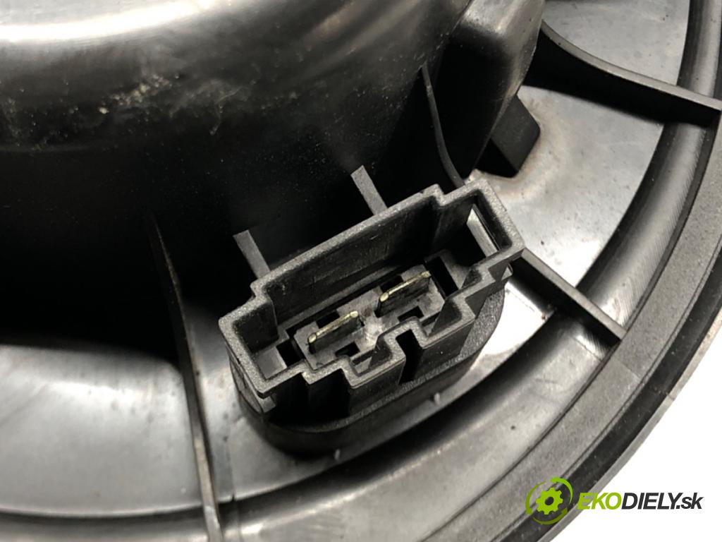 VW PASSAT B6 (3C2) 2005 - 2010    1.9 TDI 77 kW [105 KM] olej napędowy 2005 - 2010  ventilátor kúrenia
