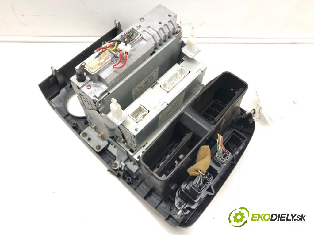 TOYOTA AVENSIS (_T22_) 1997 - 2003    1.6 VVT-i (ZZT220_) 81 kW [110 KM] benzyna 2000 -   RADIO 86110-05011 08600-05820 (Audio zariadenia)
