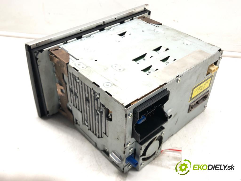 AUDI A4 B7 Avant (8ED) 2004 - 2008    3.0 TDI quattro 171 kW [233 KM] olej napędowy 2006  RADIO 8E0035192K (Audio zariadenia)