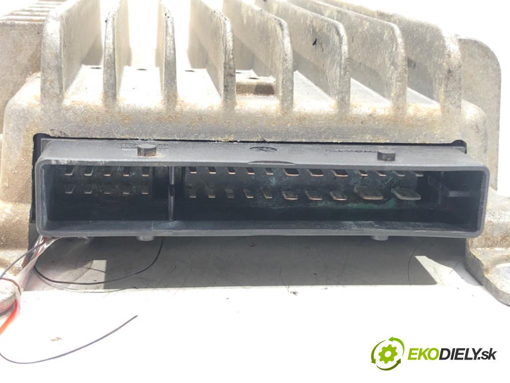 AUDI A4 B7 Avant (8ED) 2004 - 2008    3.0 TDI quattro 171 kW [233 KM] olej napędowy 2006  Zosilňovač BOSE 355003 (Zosilňovače)