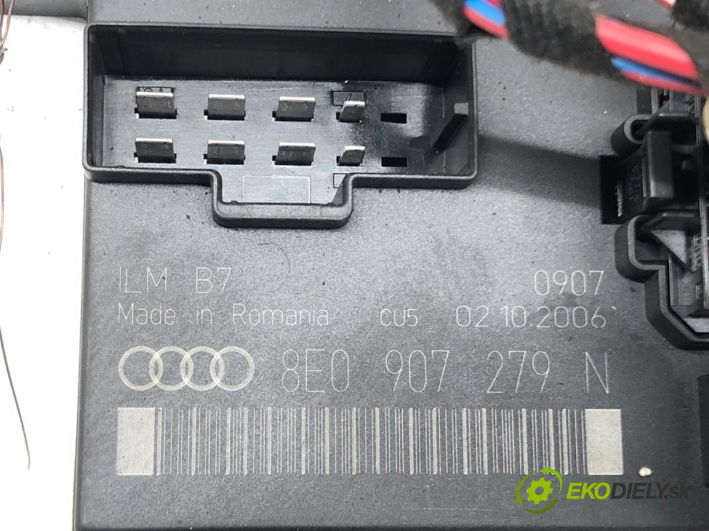 AUDI A4 B7 Avant (8ED) 2004 - 2008    3.0 TDI quattro 171 kW [233 KM] olej napędowy 2006  modul světel 8E0907279N (Ostatní)