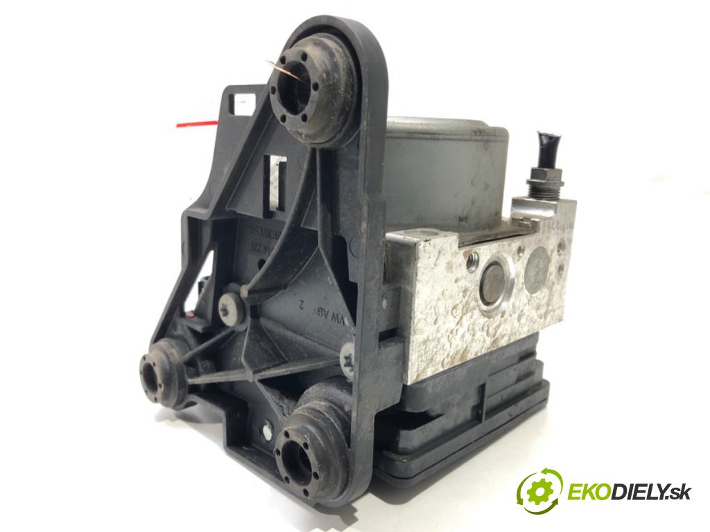 VW GOLF VII (5G1, BQ1, BE1, BE2) 2012 - 2022    1.4 TSI 90 kW [122 KM] benzyna 2012 - 2022  Pumpa ABS 5Q0907379AA (Pumpy ABS)