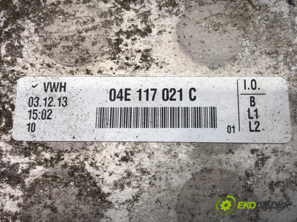 VW GOLF VII (5G1, BQ1, BE1, BE2) 2012 - 2022    1.4 TSI 90 kW [122 KM] benzyna 2012 - 2022  Chladič oleja 04E117021C