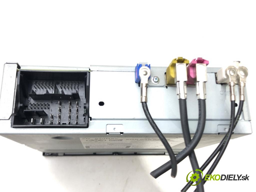 VW GOLF VII (5G1, BQ1, BE1, BE2) 2012 - 2022    1.4 TSI 90 kW [122 KM] benzyna 2012 - 2022  čítač navigácie 5G0035846A (Ostatné)