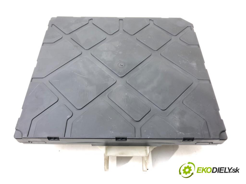 VW GOLF VII (5G1, BQ1, BE1, BE2) 2012 - 2022    1.4 TSI 90 kW [122 KM] benzyna 2012 - 2022  Modul komfortu 5Q0937084AE (Moduly komfortu)