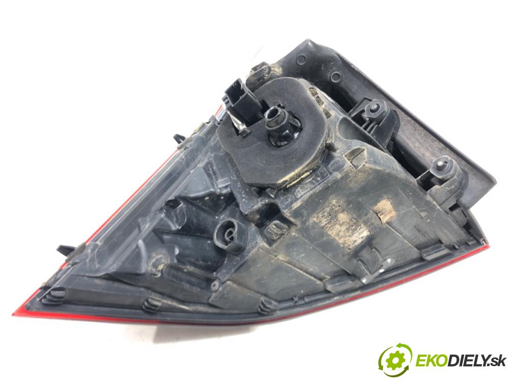 VW GOLF VII (5G1, BQ1, BE1, BE2) 2012 - 2022    1.4 TSI 110 kW [150 KM] benzyna 2014 - 2022  Svetlo pravy zad 5G0945208