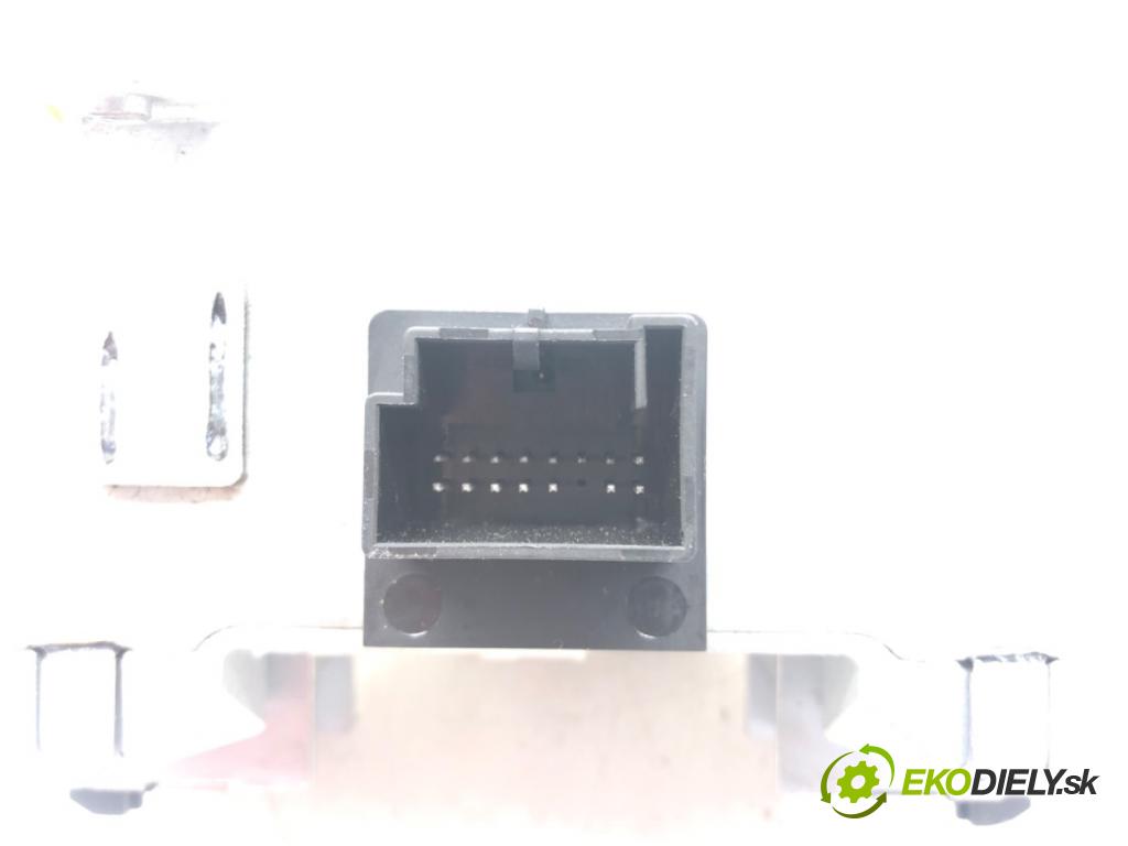 VW GOLF VII (5G1, BQ1, BE1, BE2) 2012 - 2022    1.4 TSI 110 kW [150 KM] benzyna 2014 - 2022  blokáda volantu 5Q0905861A (Ostatné)