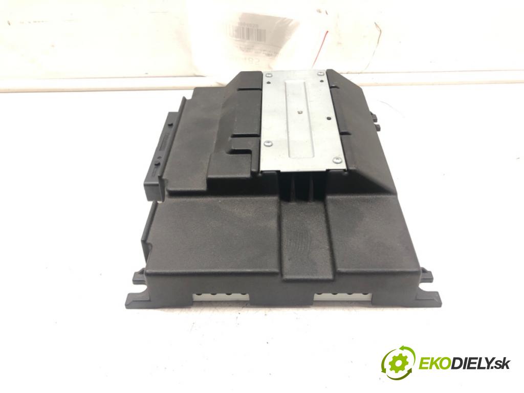 VW GOLF VII (5G1, BQ1, BE1, BE2) 2012 - 2022    1.4 TSI 110 kW [150 KM] benzyna 2014 - 2022  Zosilňovač 5Q0035456 (Zosilňovače)