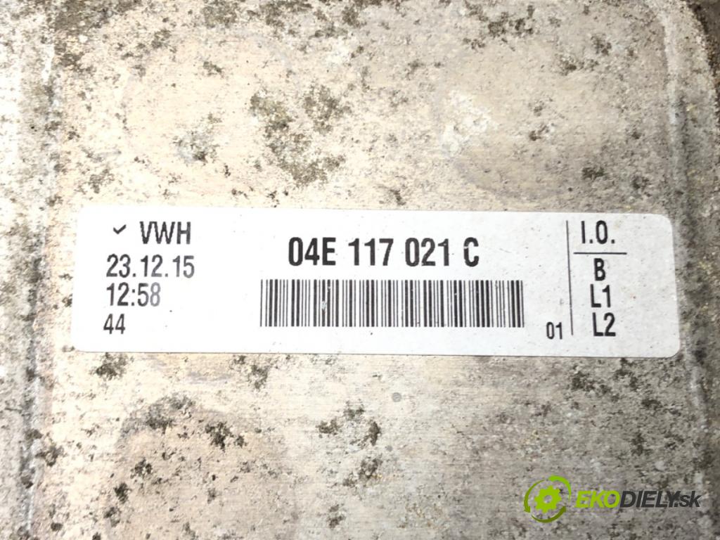 VW GOLF VII (5G1, BQ1, BE1, BE2) 2012 - 2022    1.4 TSI 110 kW [150 KM] benzyna 2014 - 2022  Chladič oleja 04E117021C