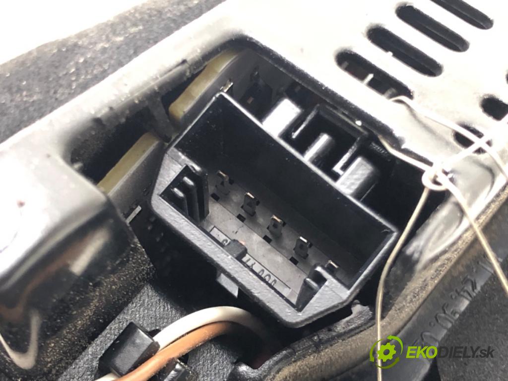 VW GOLF VII (5G1, BQ1, BE1, BE2) 2012 - 2022    1.4 TSI 110 kW [150 KM] benzyna 2014 - 2022  Svetlo zad ľavá strana vnútorná 5G0945307F (Ostatné)