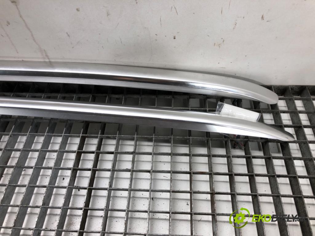 AUDI A4 B8 Kombi 2015 88 kW 1.8 TFSI 1798 lyžiny STRECHA: 8K9860021A