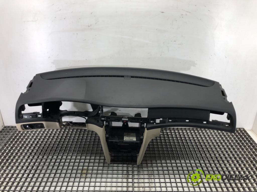 SKODA SUPERB II (3T4) 2008 - 2015    3.6 FSI 4x4 191 kW [260 KM] benzyna 2008 - 2015  Palubná doska  (Palubné dosky)