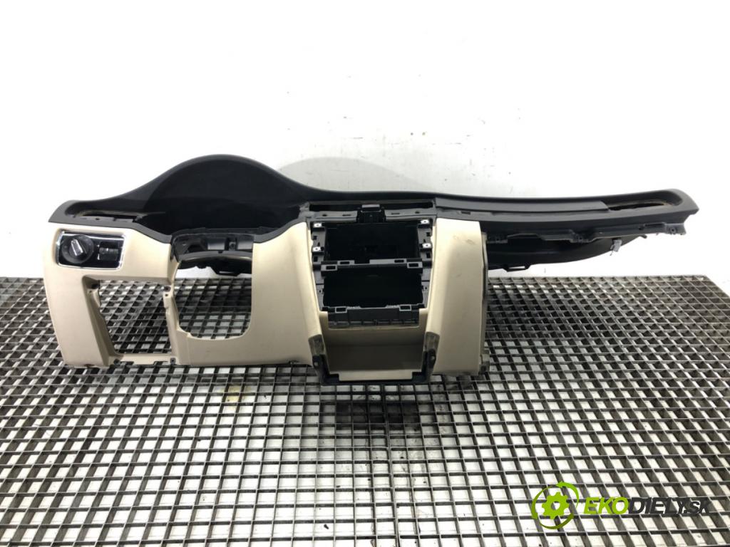 SKODA SUPERB II (3T4) 2008 - 2015    3.6 FSI 4x4 191 kW [260 KM] benzyna 2008 - 2015  Palubná doska  (Palubné dosky)