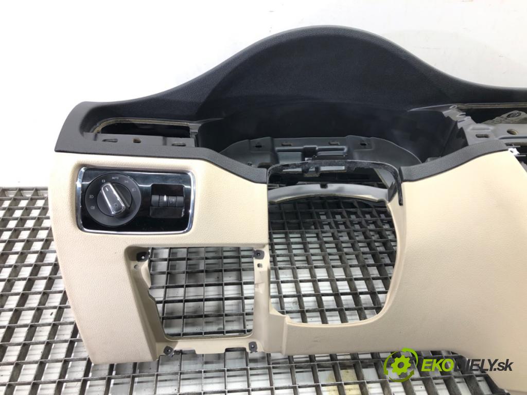 SKODA SUPERB II (3T4) 2008 - 2015    3.6 FSI 4x4 191 kW [260 KM] benzyna 2008 - 2015  Palubná doska  (Palubné dosky)