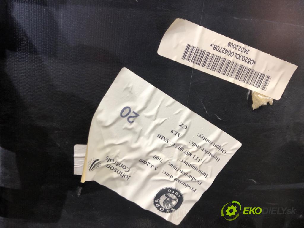 SKODA SUPERB II (3T4) 2008 - 2015    3.6 FSI 4x4 191 kW [260 KM] benzyna 2008 - 2015  Palubná doska  (Palubné dosky)