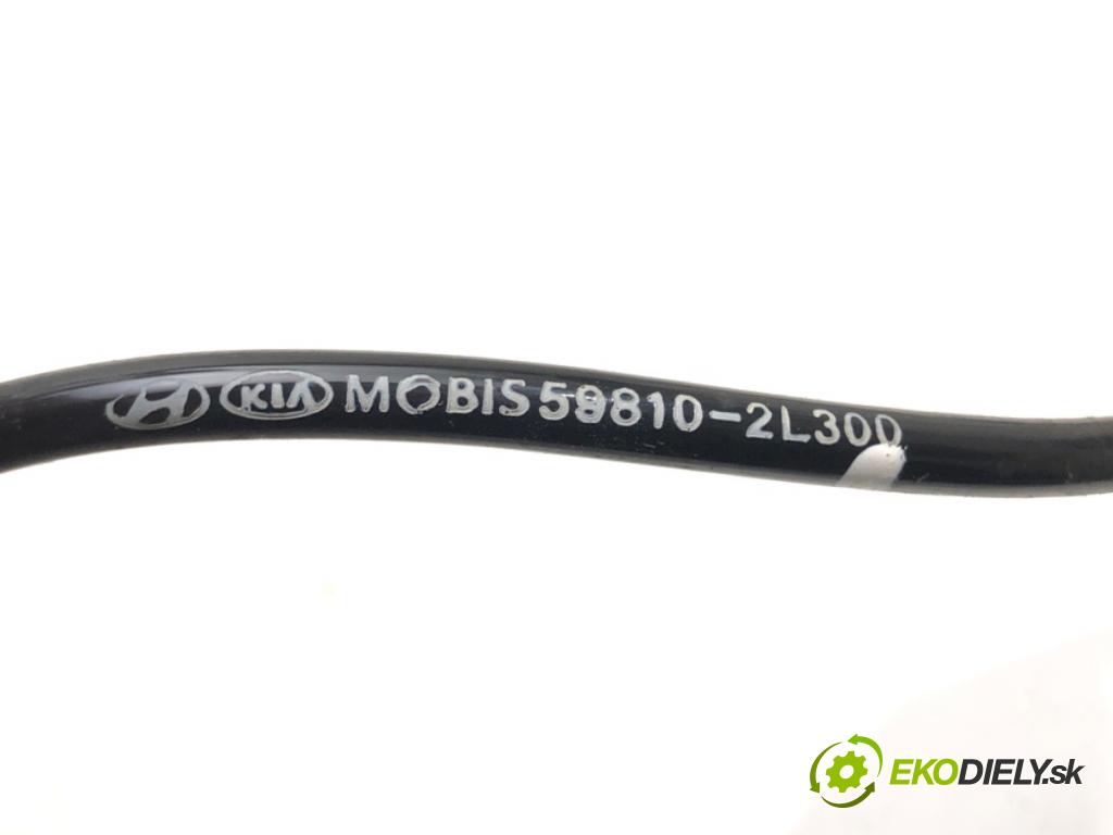 HYUNDAI i30 (FD) 2007 - 2012    2.0 CRDi 103 kW [140 KM] olej napędowy 2007 - 2011  snímač ABS levý přední část 59810-2L300