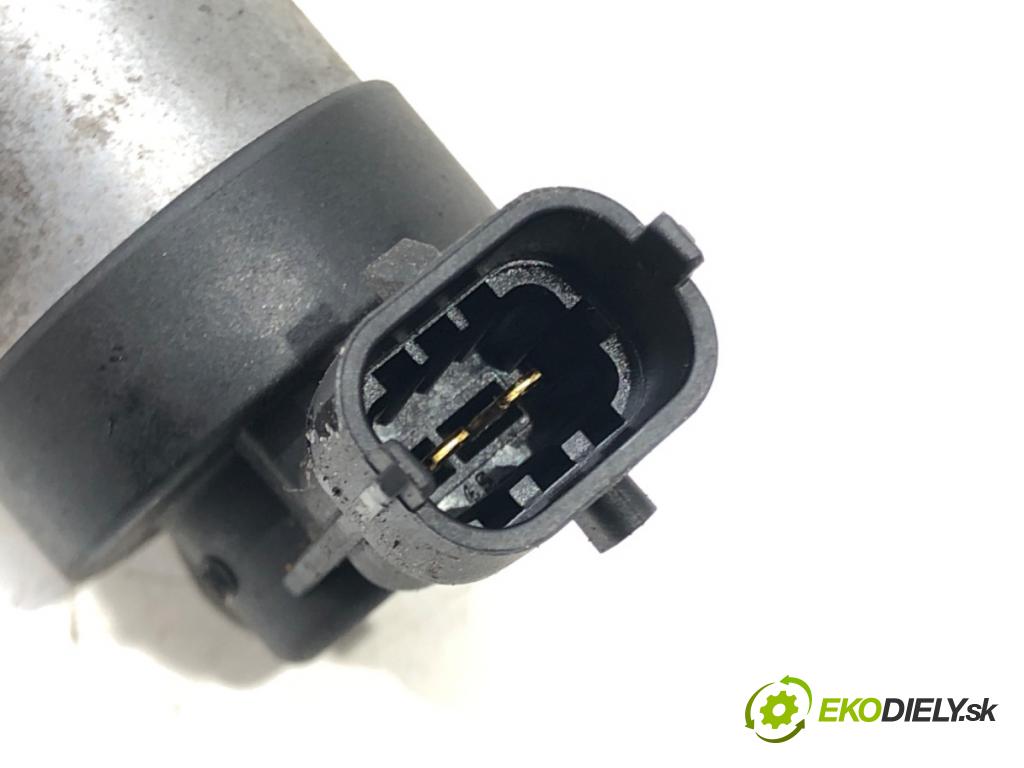 HYUNDAI i30 (FD) 2007 - 2012    2.0 CRDi 103 kW [140 KM] olej napędowy 2007 - 2011  Regulátor tlaku paliva 0928400633 (Ostatné)