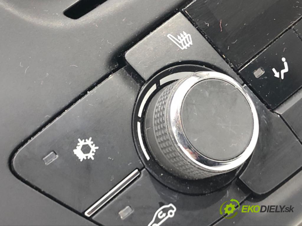 OPEL INSIGNIA A (G09) 2008 - 2017    2.0 CDTI (68) 118 kW [160 KM] olej napędowy 2008 -  RADIO 13337251 13273255 (Audio zariadenia)