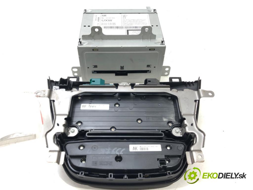 OPEL INSIGNIA A (G09) 2008 - 2017    2.0 CDTI (68) 118 kW [160 KM] olej napędowy 2008 -  RADIO 13337251 13273255 (Audio zariadenia)