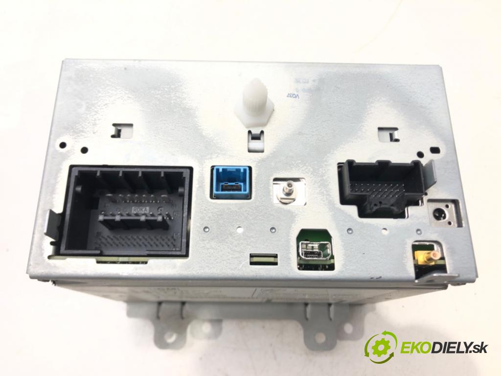 OPEL INSIGNIA A (G09) 2008 - 2017    2.0 CDTI (68) 118 kW [160 KM] olej napędowy 2008 -  RADIO 13337251 13273255 (Audio zariadenia)