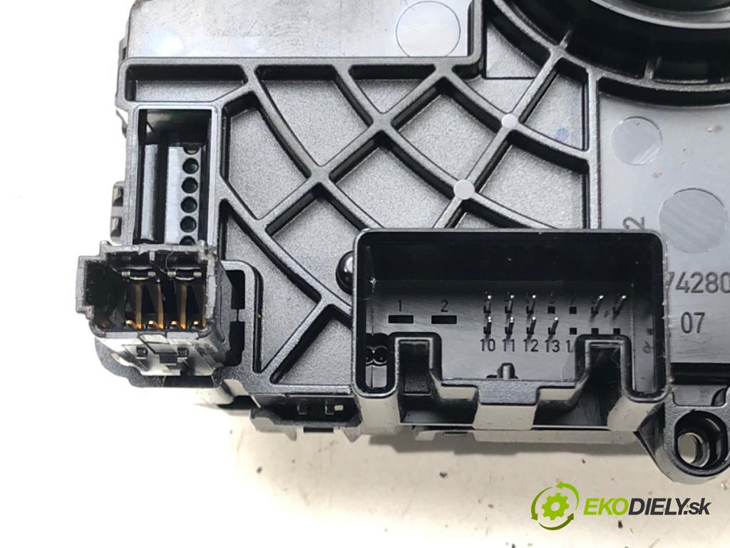 AUDI A4 B8 Avant (8K5) 2007 - 2015    2.0 TDI 105 kW [143 KM] olej napędowy 2008 - 2015  Krúžok, slimák airbag 8K0953568F (Airbagy)