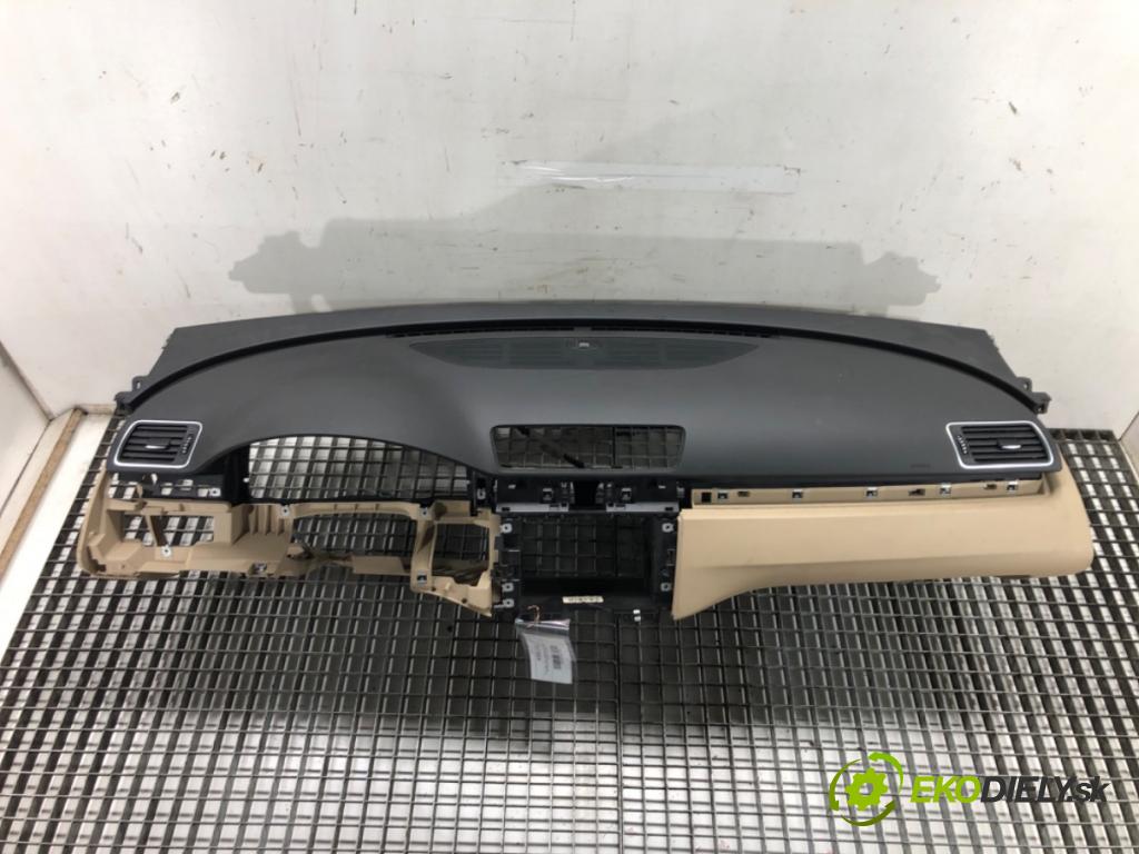 VW CC B7 (358) 2011 - 2016    3.6 FSI 4motion 220 kW [300 KM] benzyna 2011 - 201  Palubná doska  (Palubné dosky)