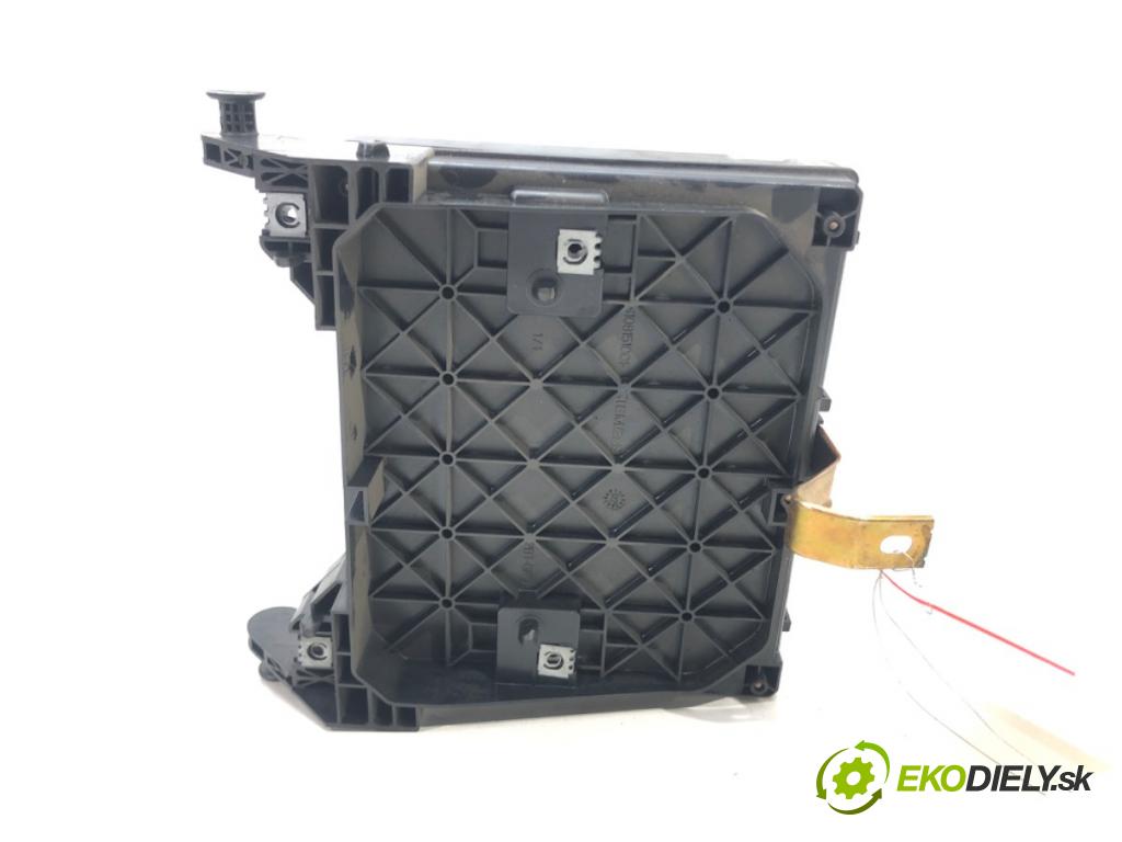 VW SHARAN (7M8, 7M9, 7M6) 1995 - 2010    1.9 TDI 96 kW [130 KM] olej napędowy 2002 - 2010  Modul BSI 7M3962258AD (Poistkové skrinky)