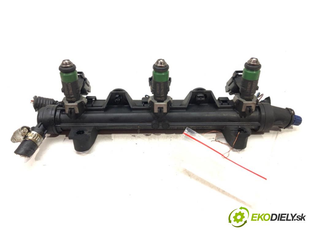 SEAT IBIZA III (6L1) 2002 - 2009    1.2 47 kW [64 KM] benzyna 2002 - 2006  Lišta vstrekovacia 03E906031 (Vstrekovacie lišty)