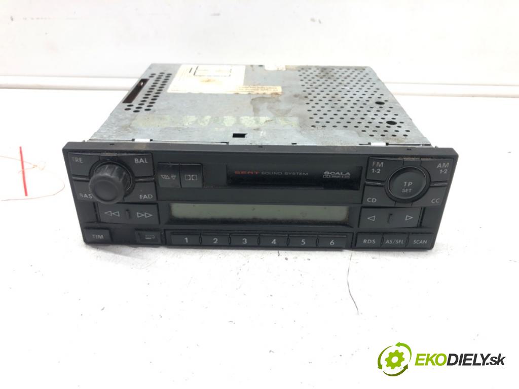 SEAT ALHAMBRA (7V8, 7V9) 1996 - 2010    1.9 TDI 85 kW [115 KM] olej napędowy 2000 - 2010  RADIO  (Audio zariadenia)