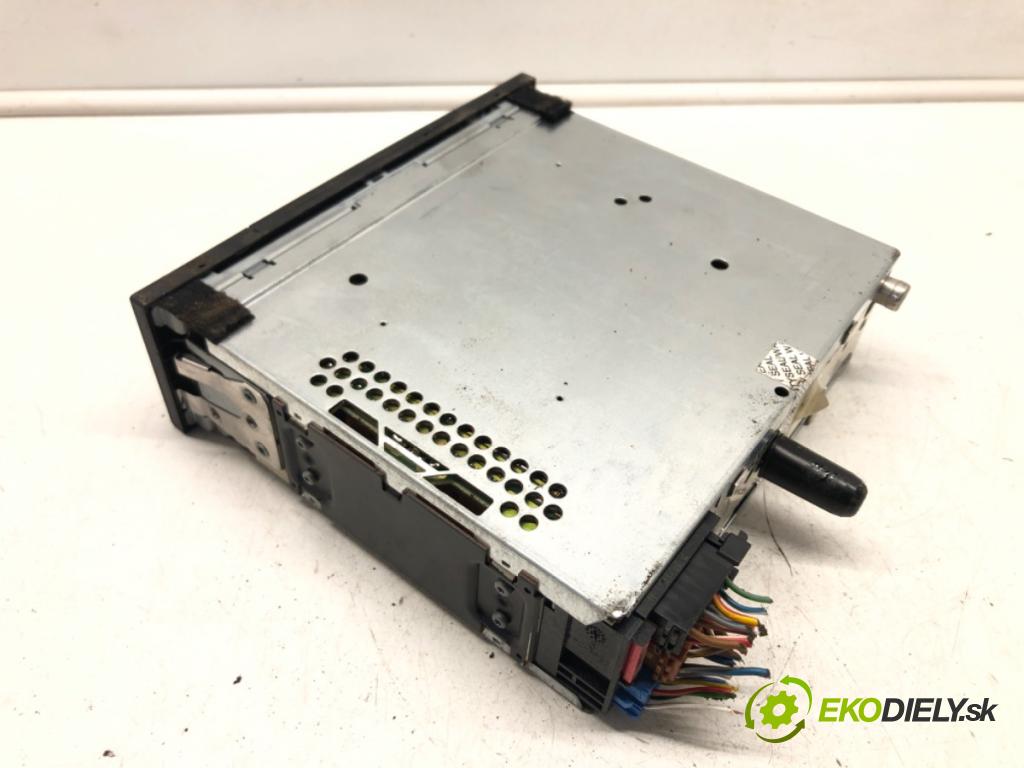 SEAT ALHAMBRA (7V8, 7V9) 1996 - 2010    1.9 TDI 85 kW [115 KM] olej napędowy 2000 - 2010  RADIO  (Audio zariadenia)