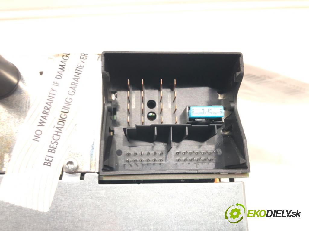 OPEL ZAFIRA B Nadwozie pełne/minivan (A05) 2005 - 2015    1.7 CDTI VAN (M75) 92 kW [125 KM] olej napędowy 20  RADIO 13283221 (Audio zariadenia)