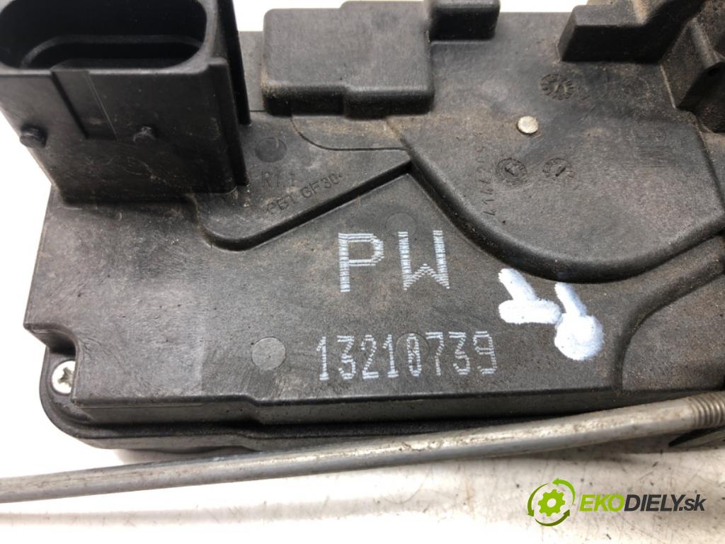 OPEL ZAFIRA B Nadwozie pełne/minivan (A05) 2005 - 2015    1.7 CDTI VAN (M75) 92 kW [125 KM] olej napędowy 20  zámok dveře pravý zadní část 13218739
