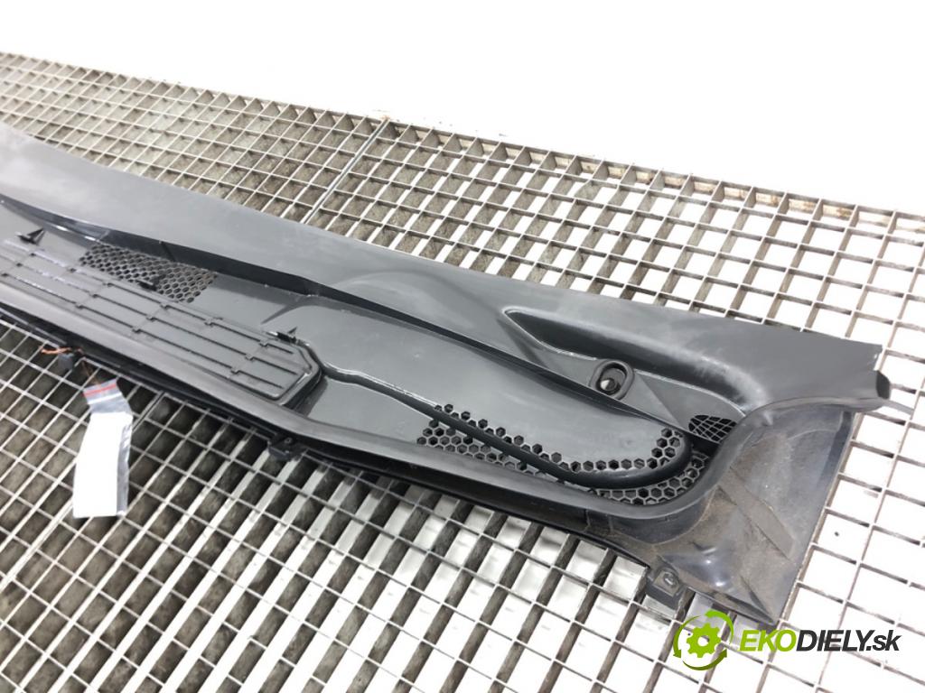 MERCEDES-BENZ KLASA A (W169) 2004 - 2012    A 160 CDI (169.006, 169.306) 60 kW [82 KM] olej na  torpédo plast pod čelní okno A1698300013 (Torpéda)