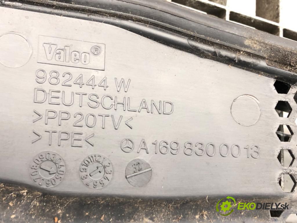 MERCEDES-BENZ KLASA A (W169) 2004 - 2012    A 160 CDI (169.006, 169.306) 60 kW [82 KM] olej na  torpédo plast pod čelní okno A1698300013 (Torpéda)