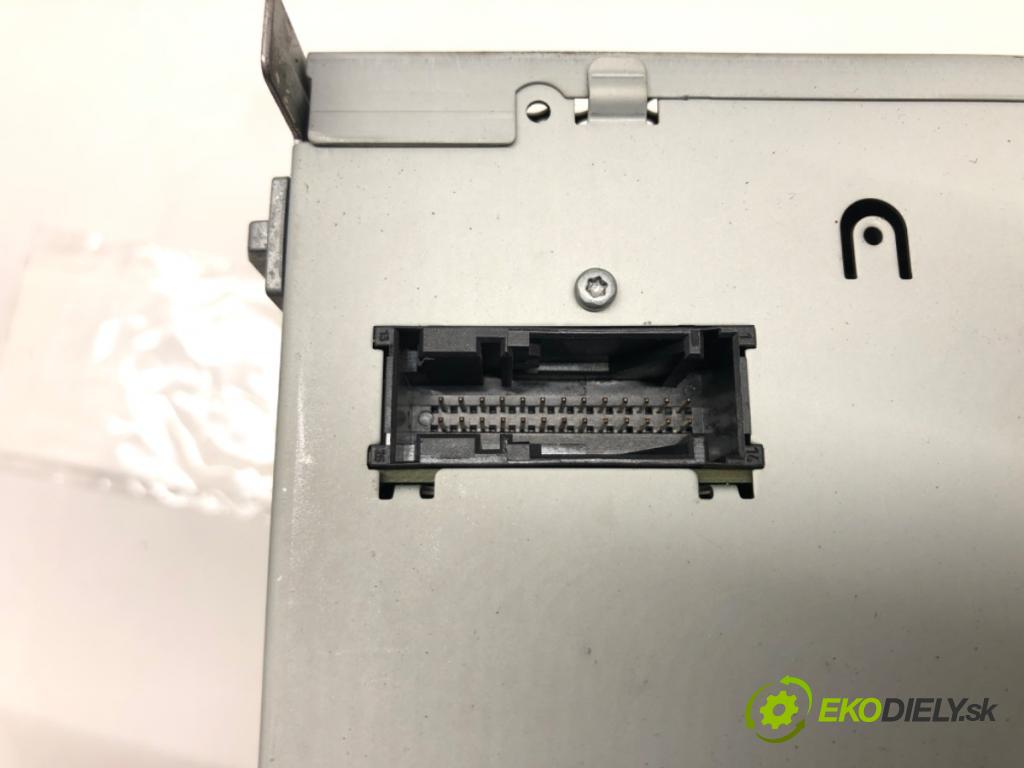 SKODA SUPERB II Kombi (3T5) 2009 - 2015    2.0 TDI 125 kW [170 KM] olej napędowy 2009 - 2015  RADIO 3T0035192T (Audio zariadenia)