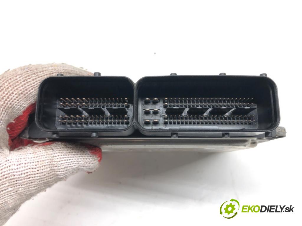 SKODA SUPERB II Kombi (3T5) 2009 - 2015    2.0 TDI 125 kW [170 KM] olej napędowy 2009 - 2015  riadiaca jednotka Motor 03L906018RQ (Riadiace jednotky)